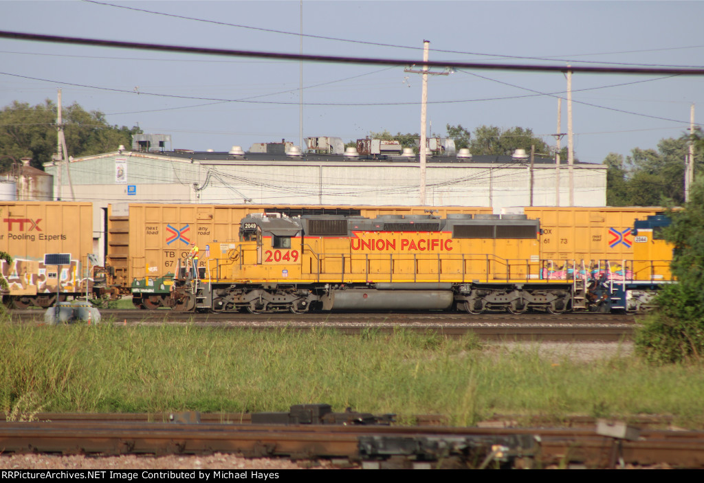 UP 2049 moving around Gateway Yard